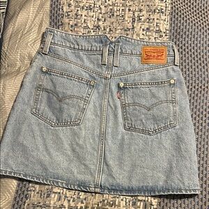 Levi's women’s denim A-Line Mini waist size 28 or women’s size 6